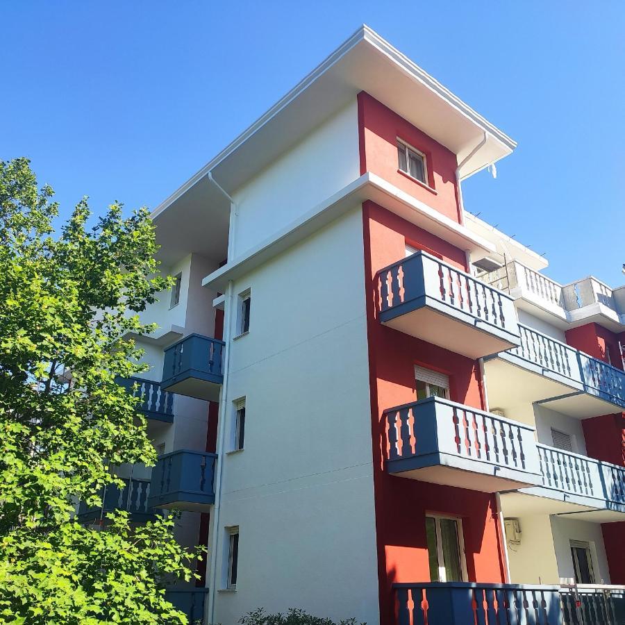 Condominio Ivelca Lignano Sabbiadoro Exteriör bild